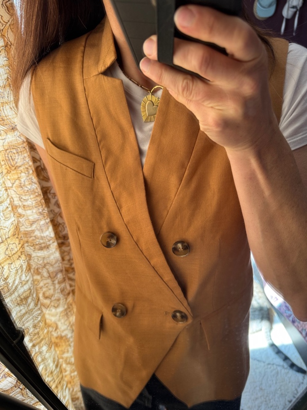 Elie Tahari Sleeveless Double-Breasted Vest in Camel Brown Linen Blend